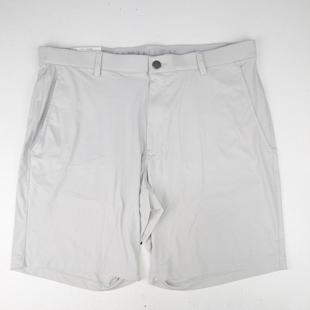 Infinity Men's 38 LinearFlex Performance Shorts - Light Gray